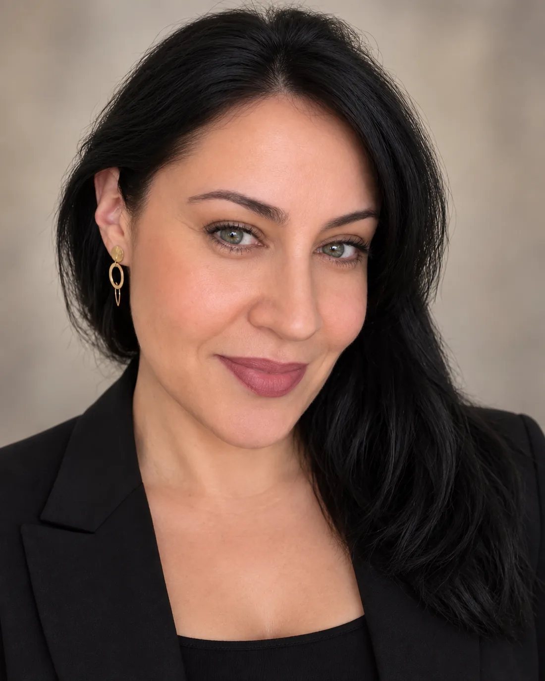 Dra. Flávia Abreu
